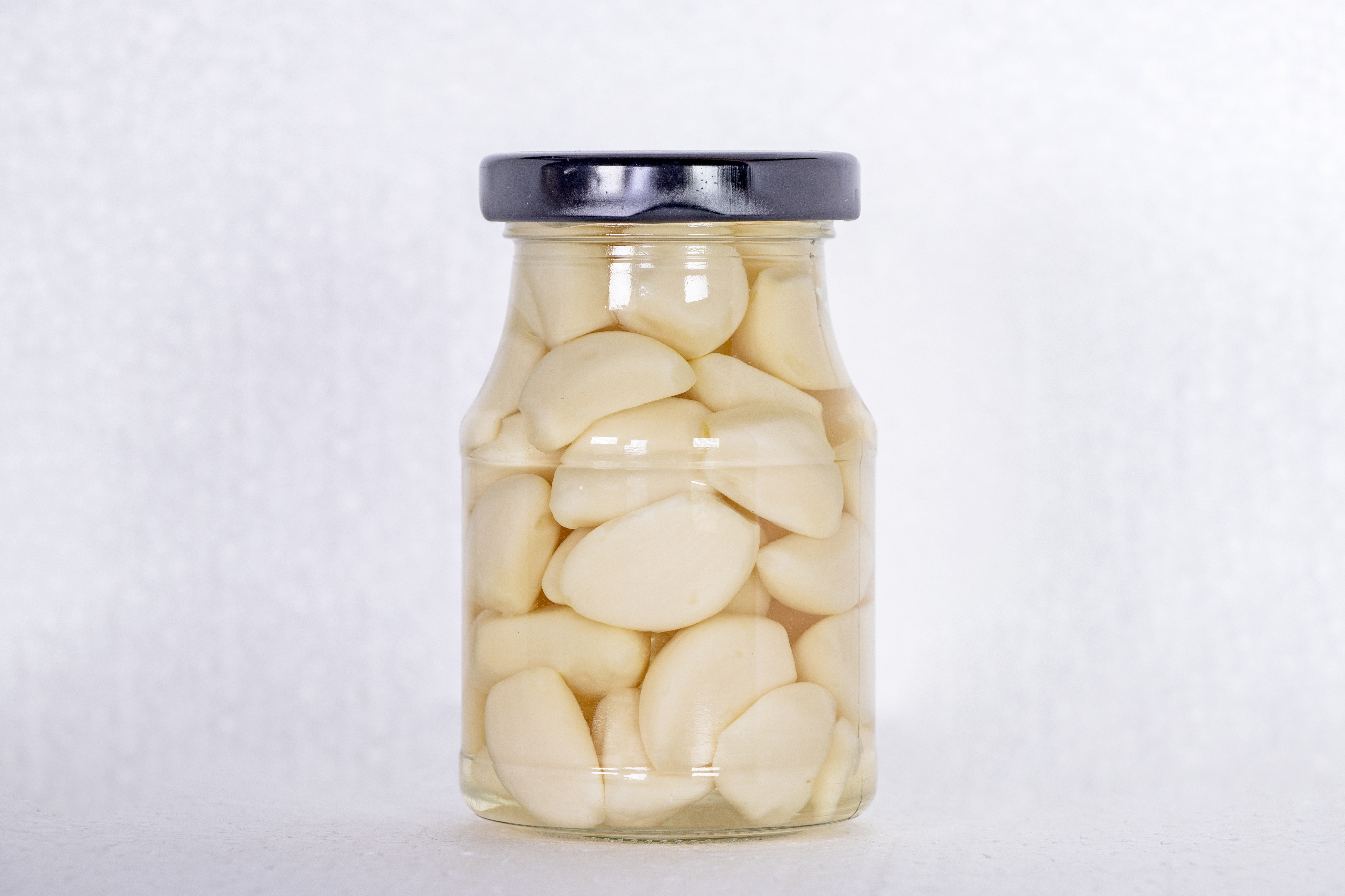 GARLIC CLOVES IN WATER-2